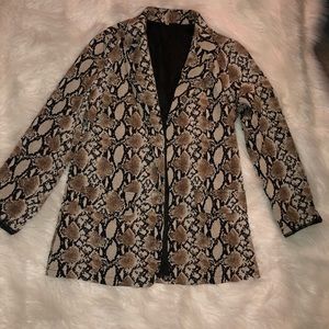 SNAKE SKIN BLAZER 🐍